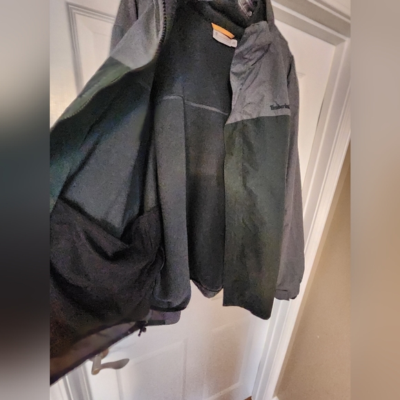 GREY/GREEN TIMBERLAND OUTDOOR PERFORMANCE COAT. - Picture 7 of 12
